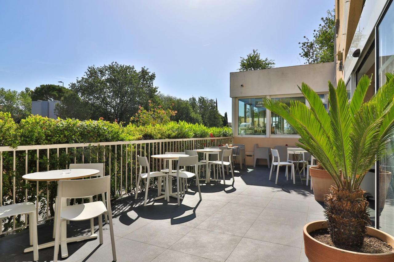 Hotel Restaurant Kyriad Fréjus Exteriér fotografie
