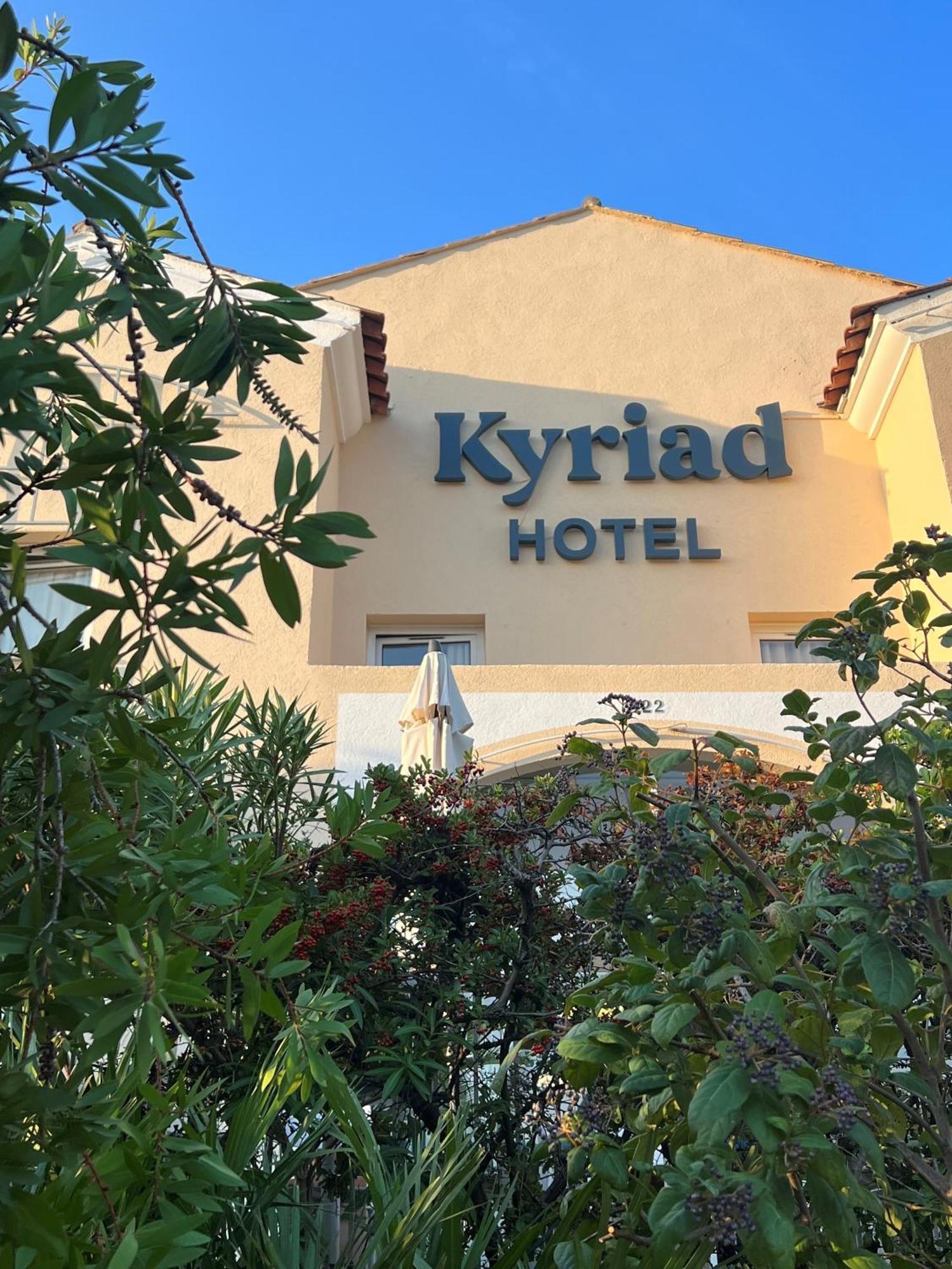 Hotel Restaurant Kyriad Fréjus Exteriér fotografie